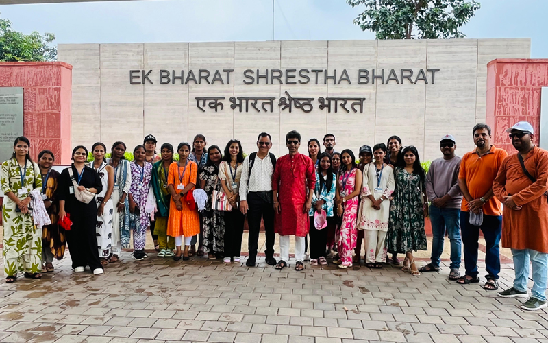 Educational trip to study literature and culture in Gujarat by the Marathi Discipline